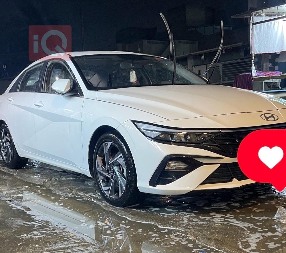 هیوندای ئەلەنترا